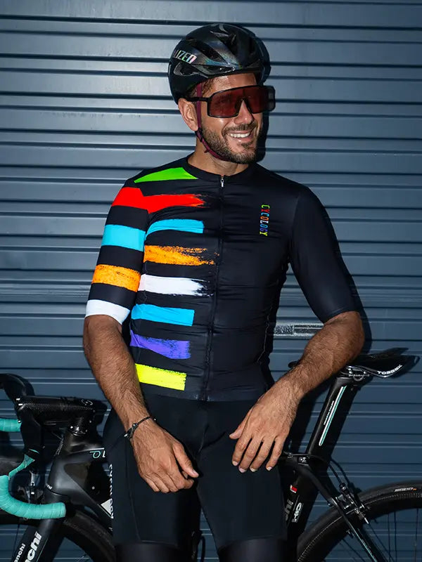 Far Horizon Black Men's Reborn Jersey On  Model sitting | Cycology UK