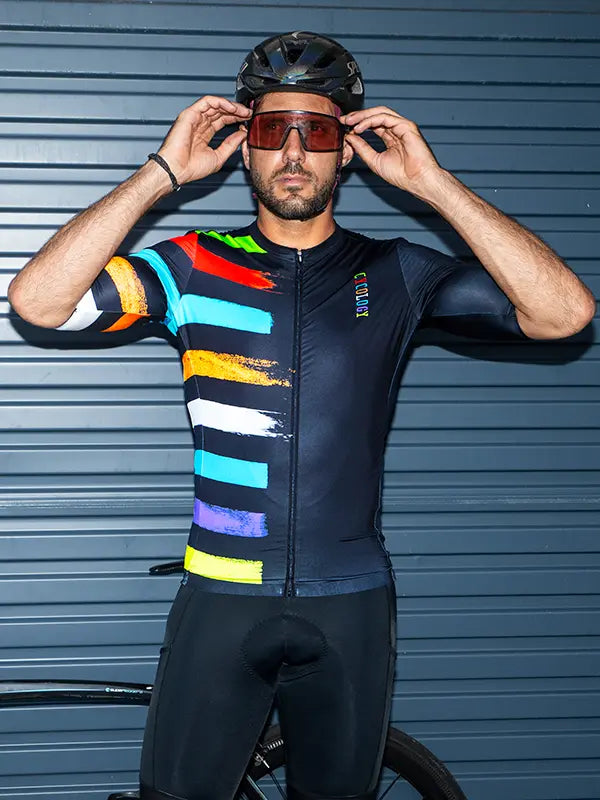 Far Horizon Black Men's Reborn Jersey 
 on model | Cycology UK