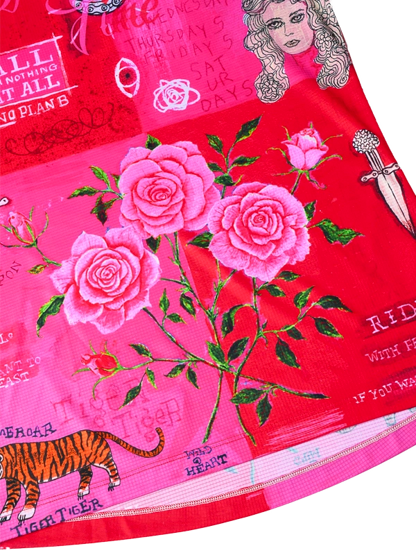 Technical women's T-shirt with red and pink rose design